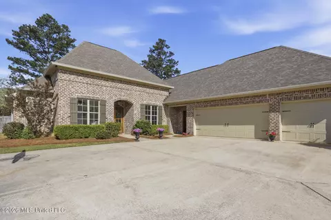 Exterior - 124 Grayhawk Dr, Madison, MS 39110 photo 2 of 8