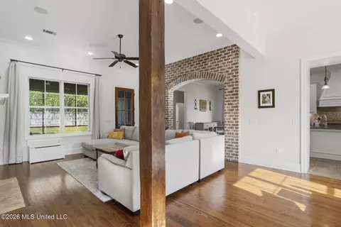 Entry Way - 124 Grayhawk Dr, Madison, MS 39110 photo 1 of 1