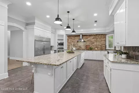 Kitchen - 559 White Oak Rd, Florence, MS 39073 photo 2 of 7