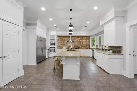 Kitchen - 559 White Oak Rd, Florence, MS 39073 photo 1 of 7