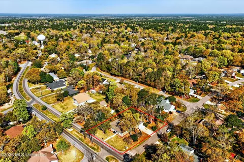 View/Area - 88386 E Diamondhead Dr, Diamondhead, MS 39525 photo 1 of 3