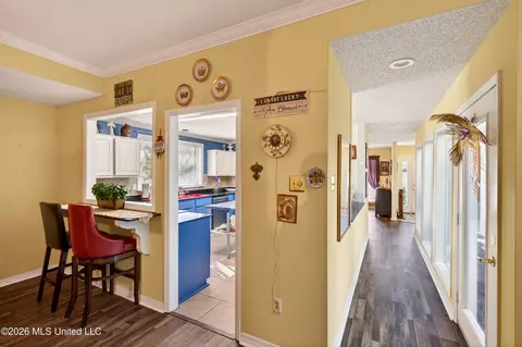 Entry Way - 88386 E Diamondhead Dr, Diamondhead, MS 39525 photo 3 of 3