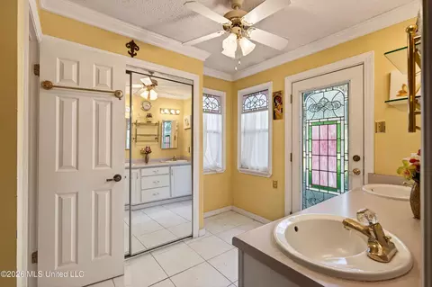Bath - 88386 E Diamondhead Dr, Diamondhead, MS 39525 photo 1 of 4