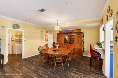 Dining - 88386 E Diamondhead Dr, Diamondhead, MS 39525 photo 3 of 6