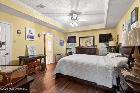 Bedroom - 88386 E Diamondhead Dr, Diamondhead, MS 39525 photo 1 of 3