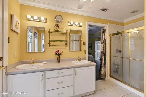 Bath - 88386 E Diamondhead Dr, Diamondhead, MS 39525 photo 2 of 4