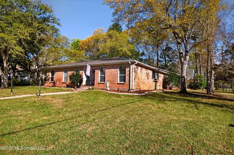 88386 E Diamondhead Dr, Diamondhead, MS 39525