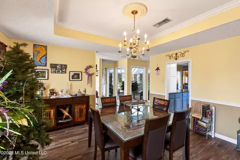 Dining - 88386 E Diamondhead Dr, Diamondhead, MS 39525 photo 4 of 6
