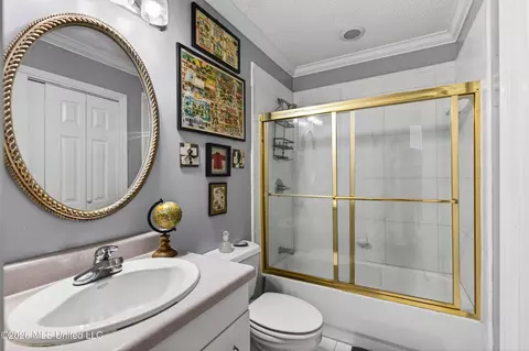 Bath - 88386 E Diamondhead Dr, Diamondhead, MS 39525 photo 3 of 4