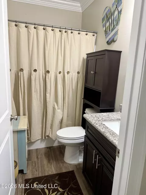 Bath - 886 Maili Pl, Diamondhead, MS 39525 photo 3 of 3