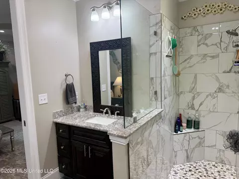 Bath - 886 Maili Pl, Diamondhead, MS 39525 photo 1 of 3