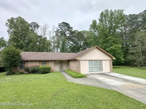 232 Forest Valley Dr, Jackson, MS 39212