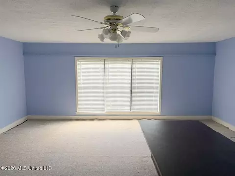 Living - 232 Forest Valley Dr, Jackson, MS 39212 photo 2 of 2