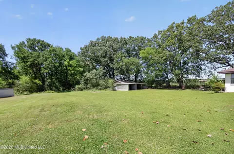 Exterior - 239 Twin Lakes Dr, Canton, MS 39046 photo 4 of 4