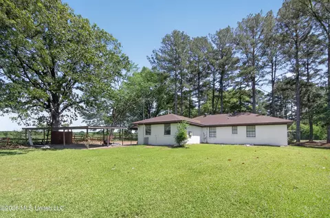 Exterior - 239 Twin Lakes Dr, Canton, MS 39046 photo 2 of 4