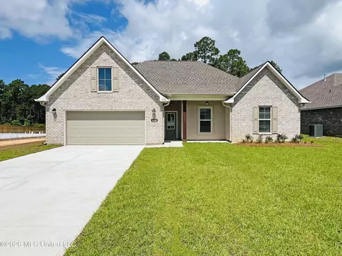 14388 Swan Ridge Cir, Gulfport, MS 39503
