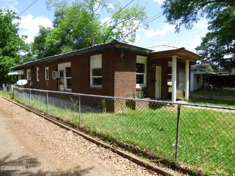 Exterior - 321 Saint Augustine, Mccomb, MS 39648 photo 1 of 1