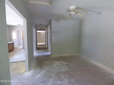 Entry Way - 321 Saint Augustine, Mccomb, MS 39648 photo 3 of 3