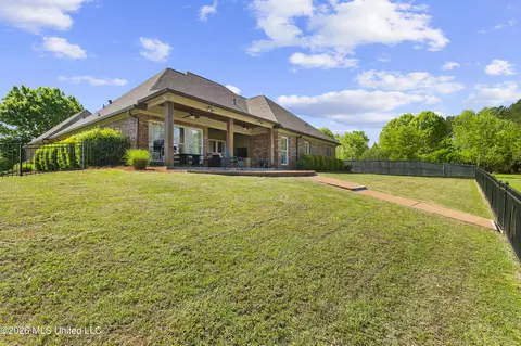 Exterior - 107 Beaufort Cir, Madison, MS 39110 photo 5 of 8