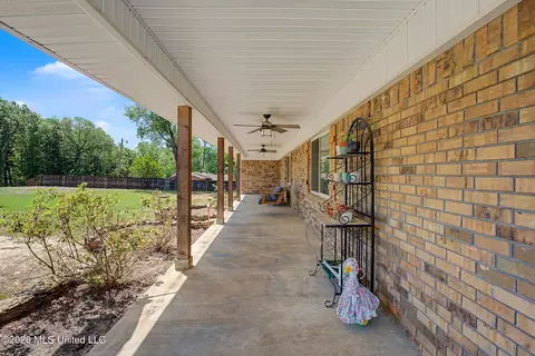 Exterior - 2125 Swinnea Rd, Nesbit, MS 38651 photo 3 of 7