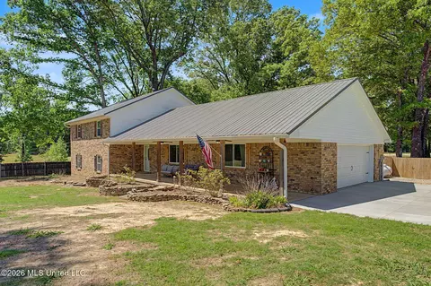 Exterior - 2125 Swinnea Rd, Nesbit, MS 38651 photo 2 of 7