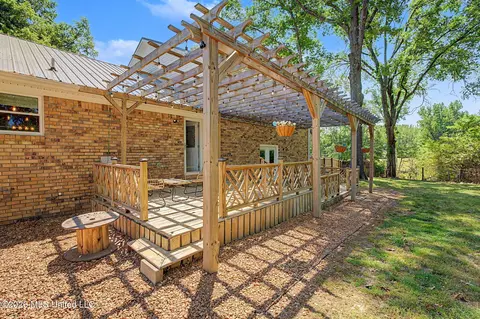 Exterior - 2125 Swinnea Rd, Nesbit, MS 38651 photo 6 of 7