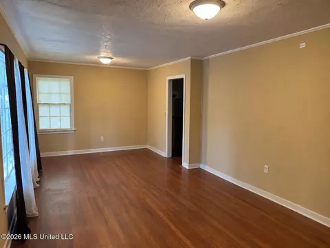 Living - 668 Broadmoor Dr, Jackson, MS 39206 photo 1 of 2