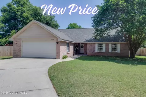 2556 Audubon Pl, Biloxi, MS 39531