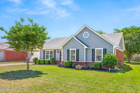 4511 Shadow Hollow Dr, Horn Lake, MS 38637