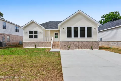 1740 Garden Park Dr, Biloxi, MS 39531