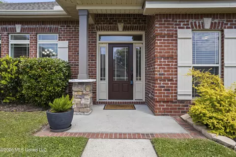 12 Estate Dr, Long Beach, MS 39560