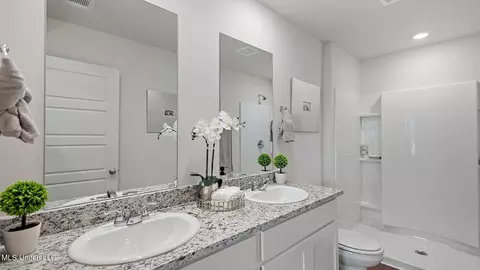 Bath - 324 Cedar Crest Dr, Pearl, MS 39208 photo 1 of 3