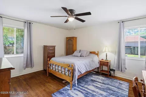 Bedroom - 1055 Parkwood Pl, Jackson, MS 39206 photo 1 of 4