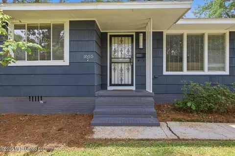 Exterior - 1055 Parkwood Pl, Jackson, MS 39206 photo 3 of 7