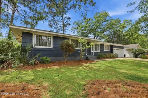 Exterior - 1055 Parkwood Pl, Jackson, MS 39206 photo 2 of 7