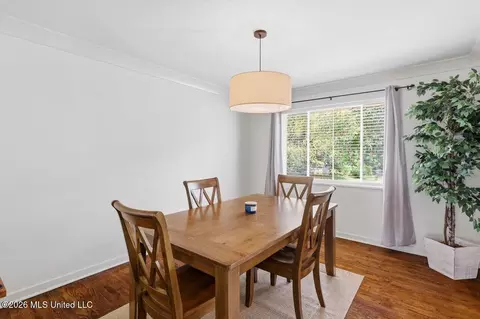 Dining - 1055 Parkwood Pl, Jackson, MS 39206 photo 1 of 2