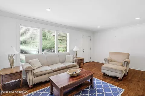 Living - 1055 Parkwood Pl, Jackson, MS 39206 photo 2 of 4