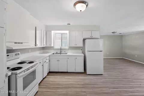 Kitchen - 5730 NE Imperial Dr, Jackson, MS 39211 photo 1 of 1