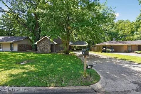4827 Cottonwood Ln, Jackson, MS 39212