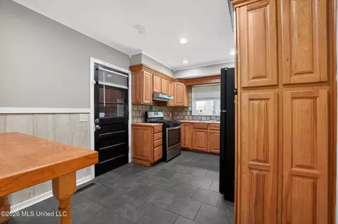 Kitchen - 1639 Lockwood Ave, Jackson, MS 39211 photo 1 of 2