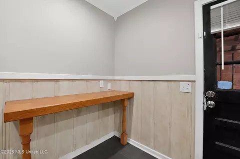 Entry Way - 1639 Lockwood Ave, Jackson, MS 39211 photo 3 of 3