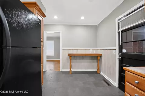Entry Way - 1639 Lockwood Ave, Jackson, MS 39211 photo 2 of 3