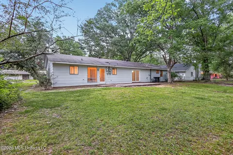 Exterior - 335 Allstate Dr, Jackson, MS 39211 photo 6 of 10