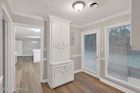 Entry Way - 335 Allstate Dr, Jackson, MS 39211 photo 3 of 5