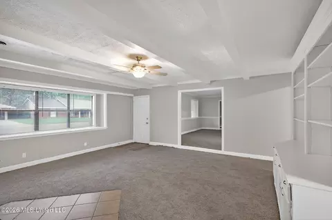 Living - 335 Allstate Dr, Jackson, MS 39211 photo 5 of 7