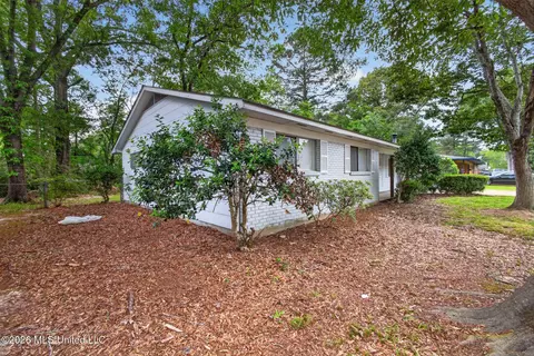 Exterior - 335 Allstate Dr, Jackson, MS 39211 photo 9 of 10