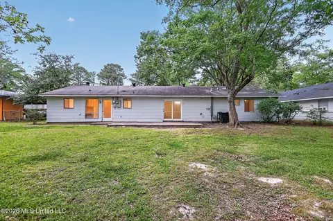 Exterior - 335 Allstate Dr, Jackson, MS 39211 photo 5 of 10