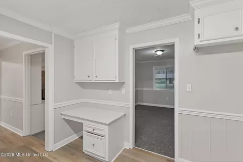 Entry Way - 335 Allstate Dr, Jackson, MS 39211 photo 4 of 5