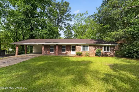 3045 Suncrest Dr, Jackson, MS 39212