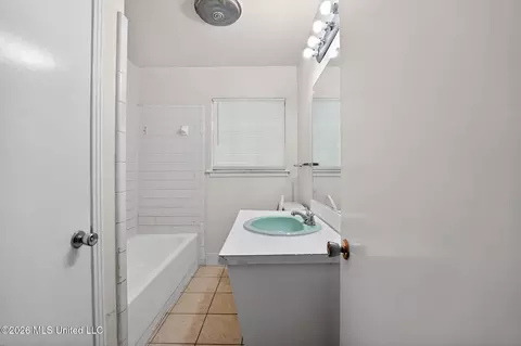 Bath - 1327 Wooddell Dr, Jackson, MS 39212 photo 3 of 5